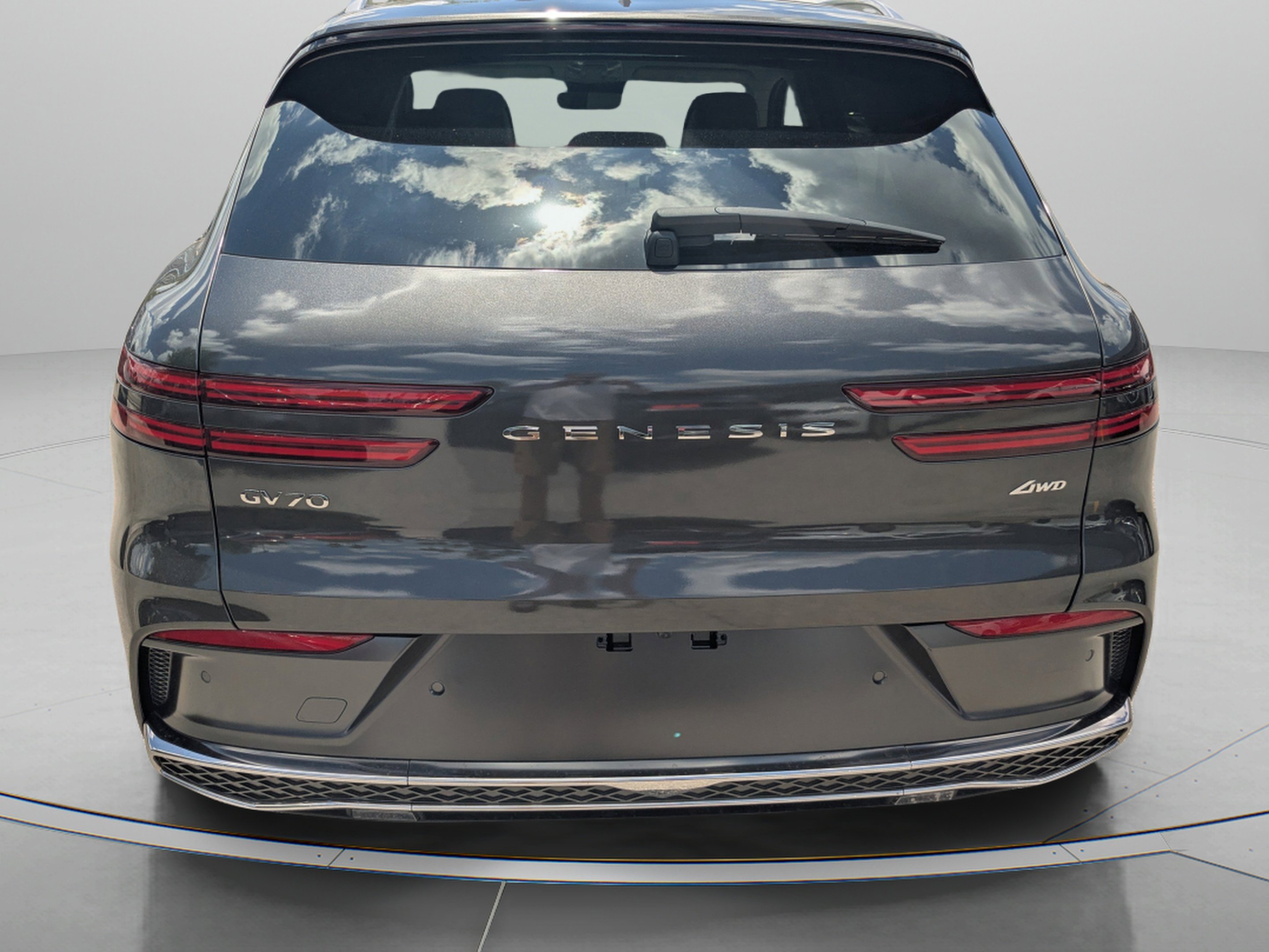 2026 GENESIS GV70 Standard - Photo 7