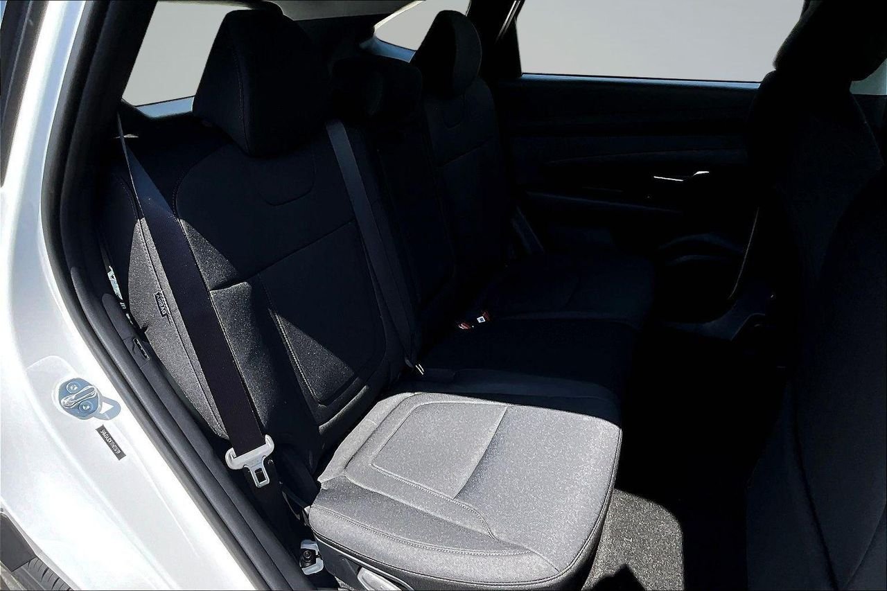 New 2026 White Hyundai SE AWD image 30