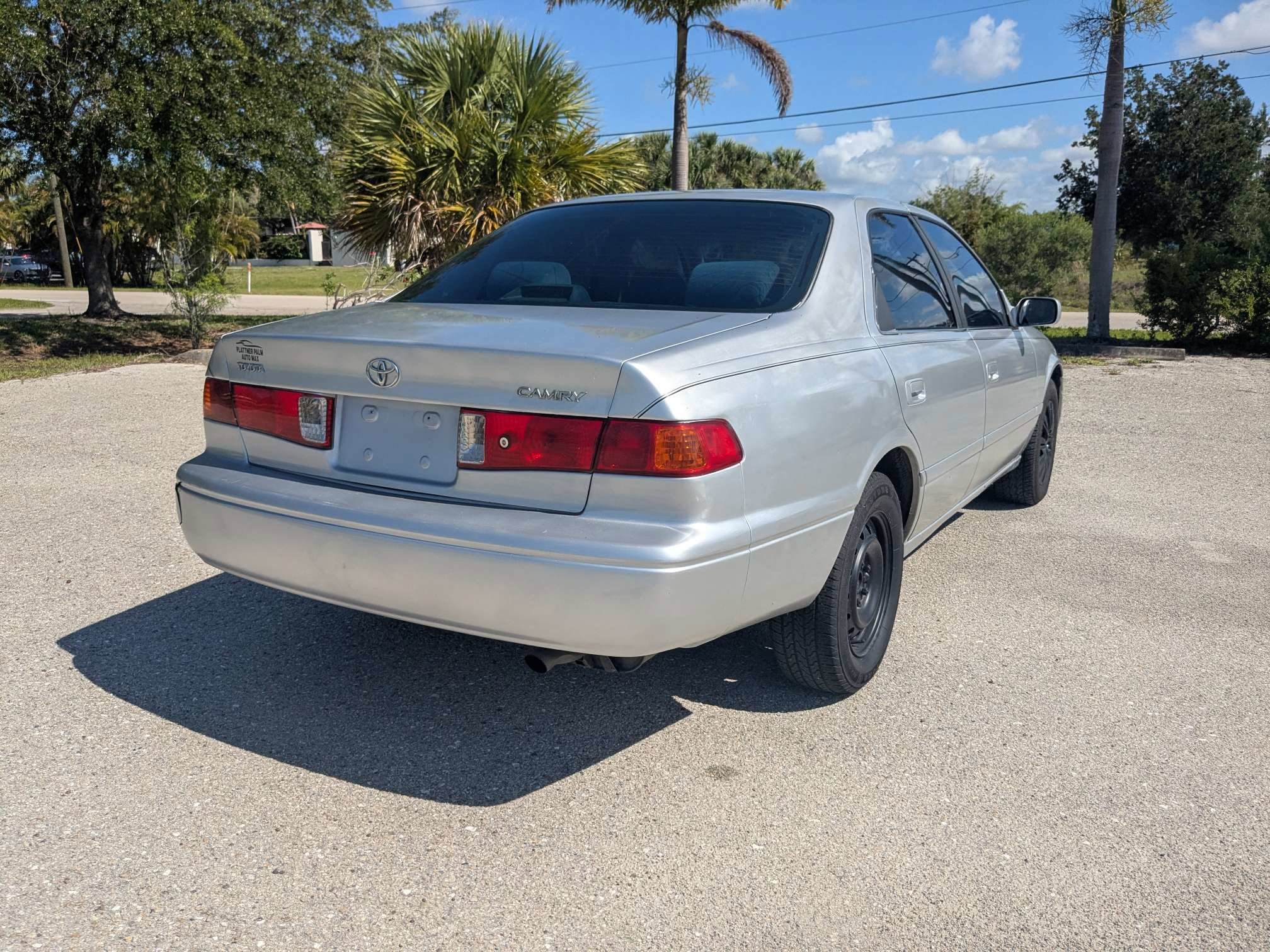 Used 2000  Toyota  image 5