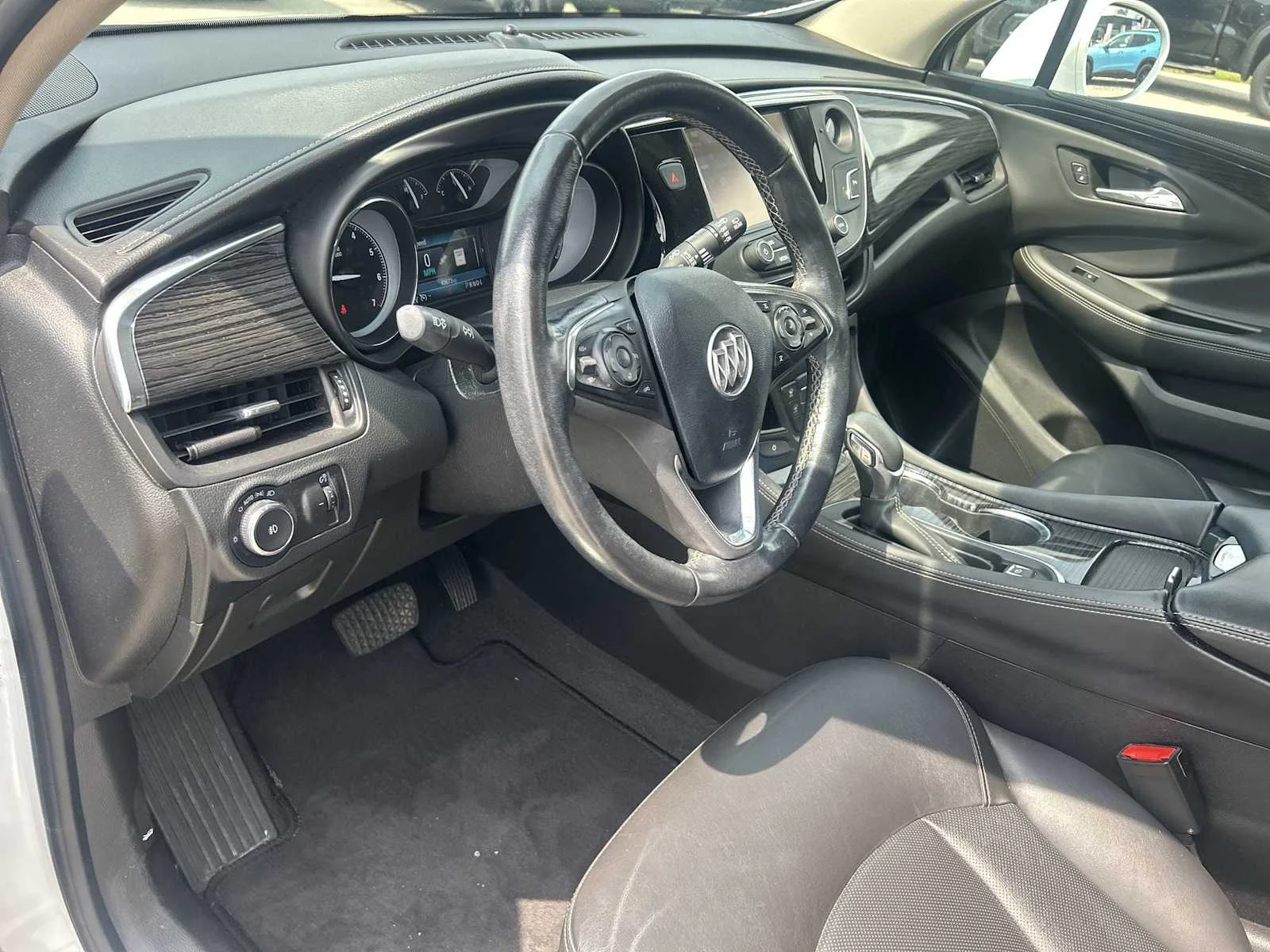 Used 2017 SUMMIT WHITE Buick Essence image 11