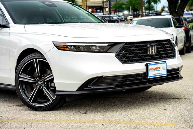 New 2026 Platinum White Pearl Honda SE image 3