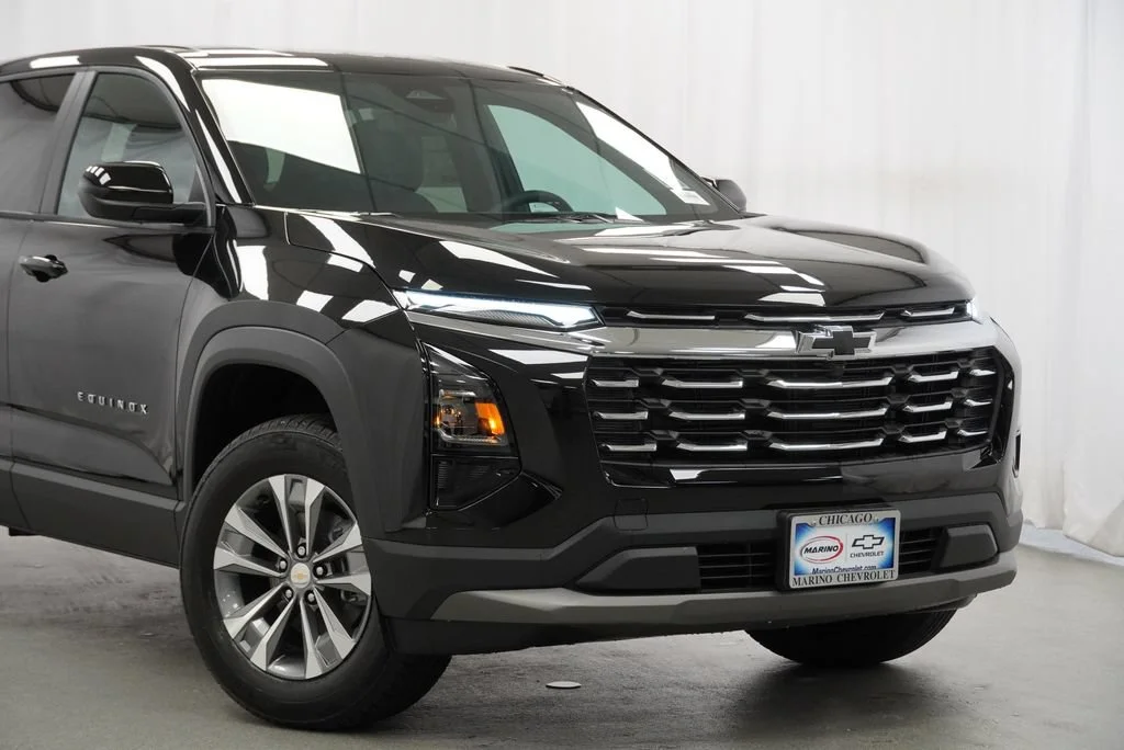 New 2027 Mosaic Black Metallic Chevrolet LT image 9