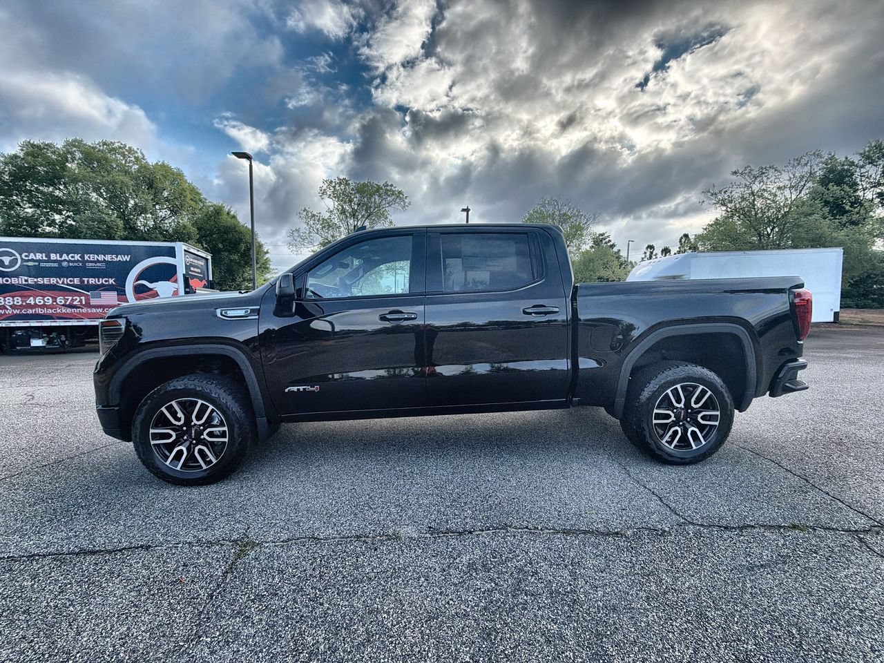New 2026 Onyx Black GMC AT4 image 5