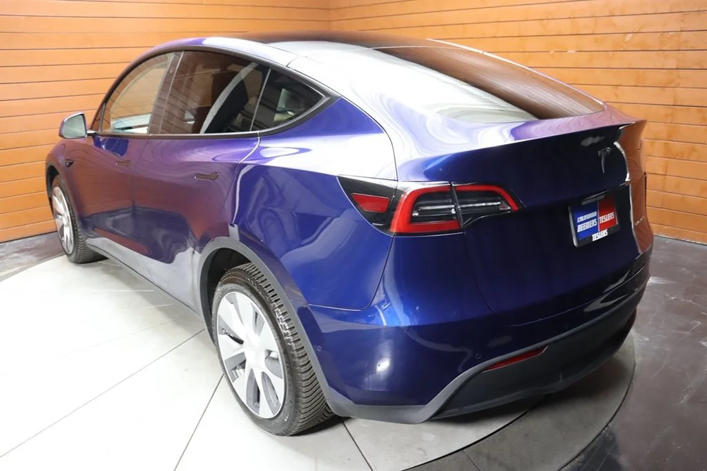 Used 2022 Deep Blue Metallic Tesla Long Range image 17