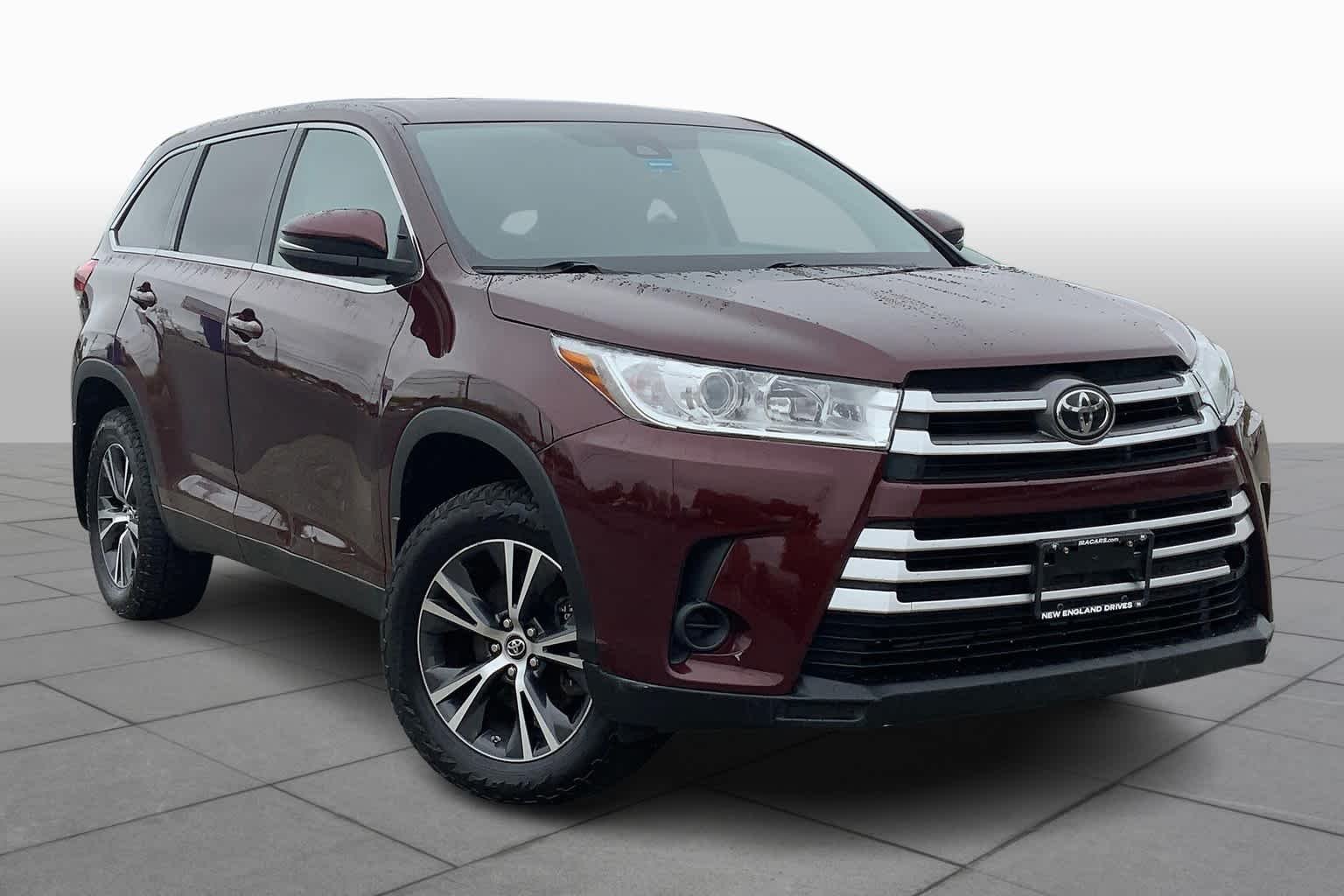 Used 2019 Ooh La La Rouge Mica Toyota LE image 2