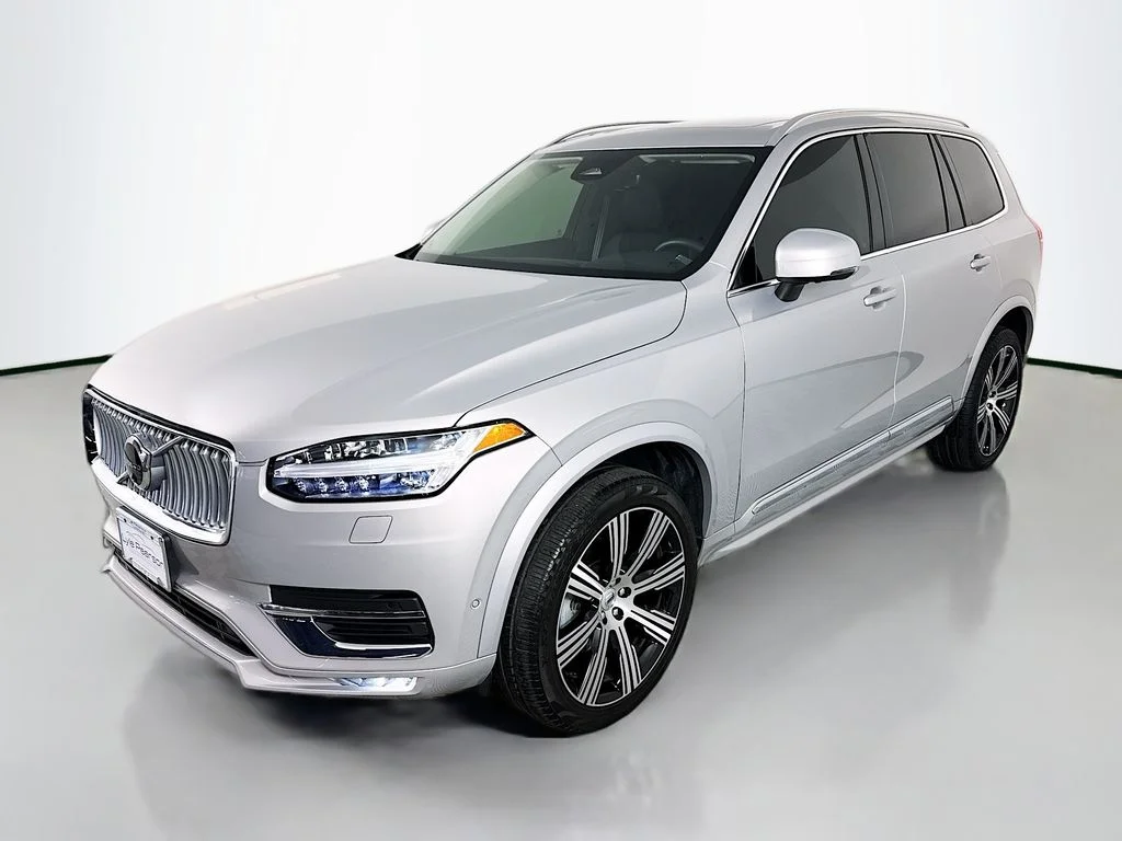 2024 Volvo XC90 B6 Plus 6-Seater Bright theme 4WD's photo