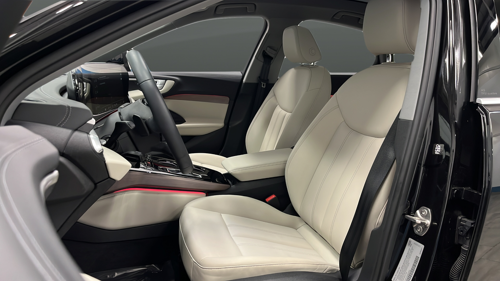 Used 2025 Black Audi  image 9