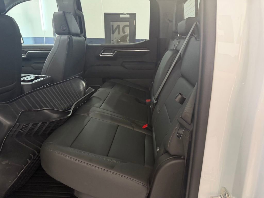 New 2026 Summit White GMC SLT image 30