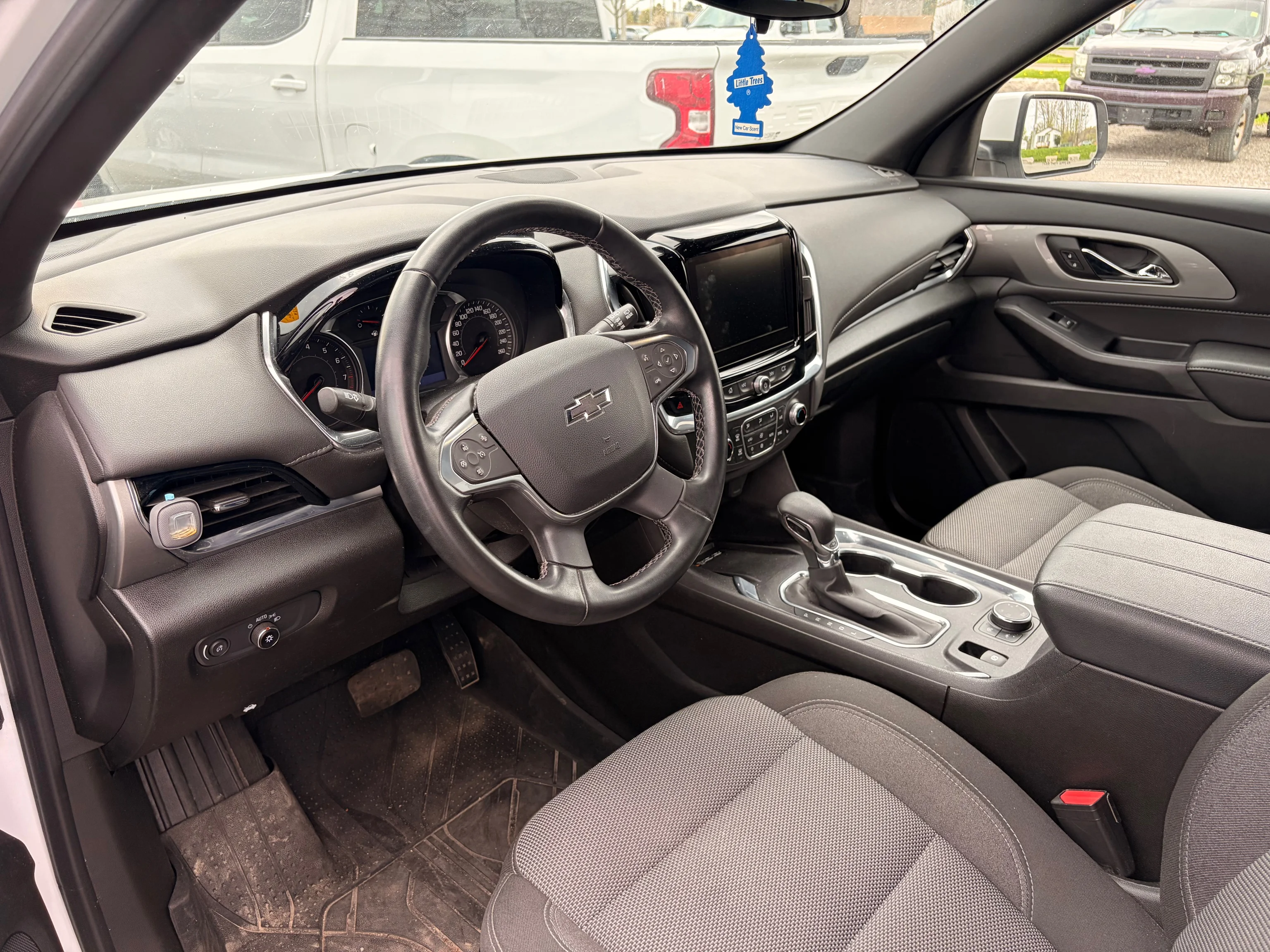 Used 2023  Chevrolet LT Cloth image 6