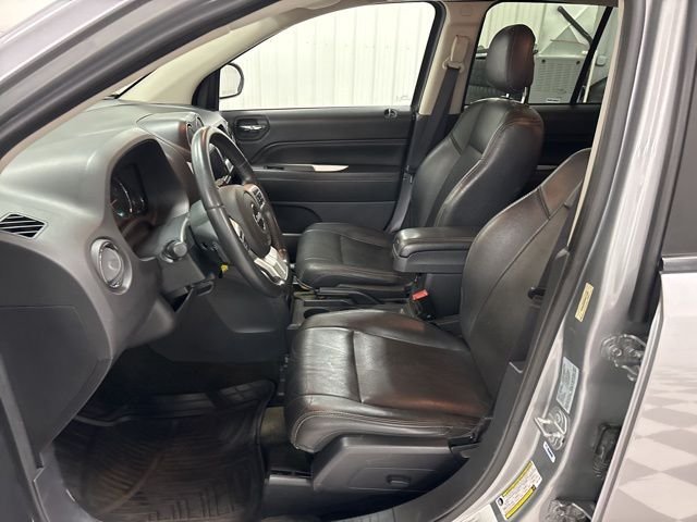 Used 2016 Silver Jeep Sport image 6