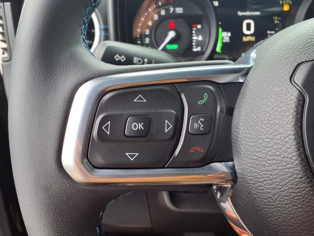 Used 2024 Black Clearcoat Jeep High Altitude image 15