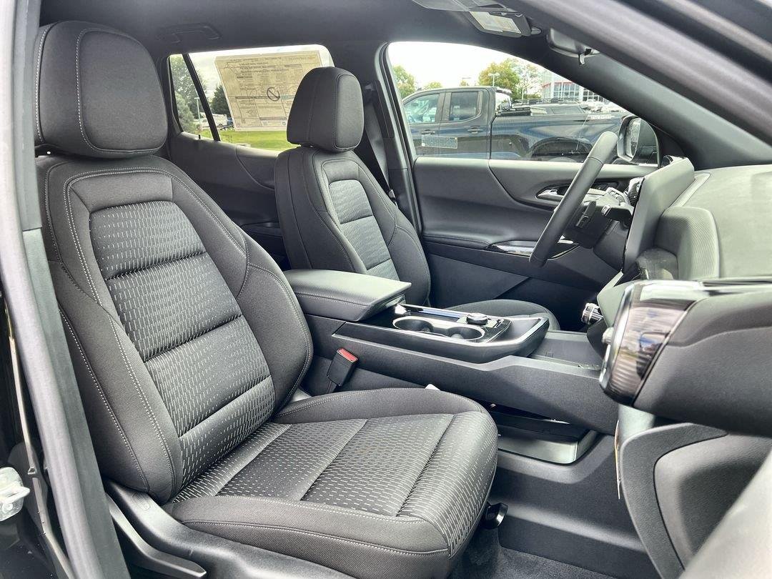 2027 Chevrolet Equinox LT - Photo 22