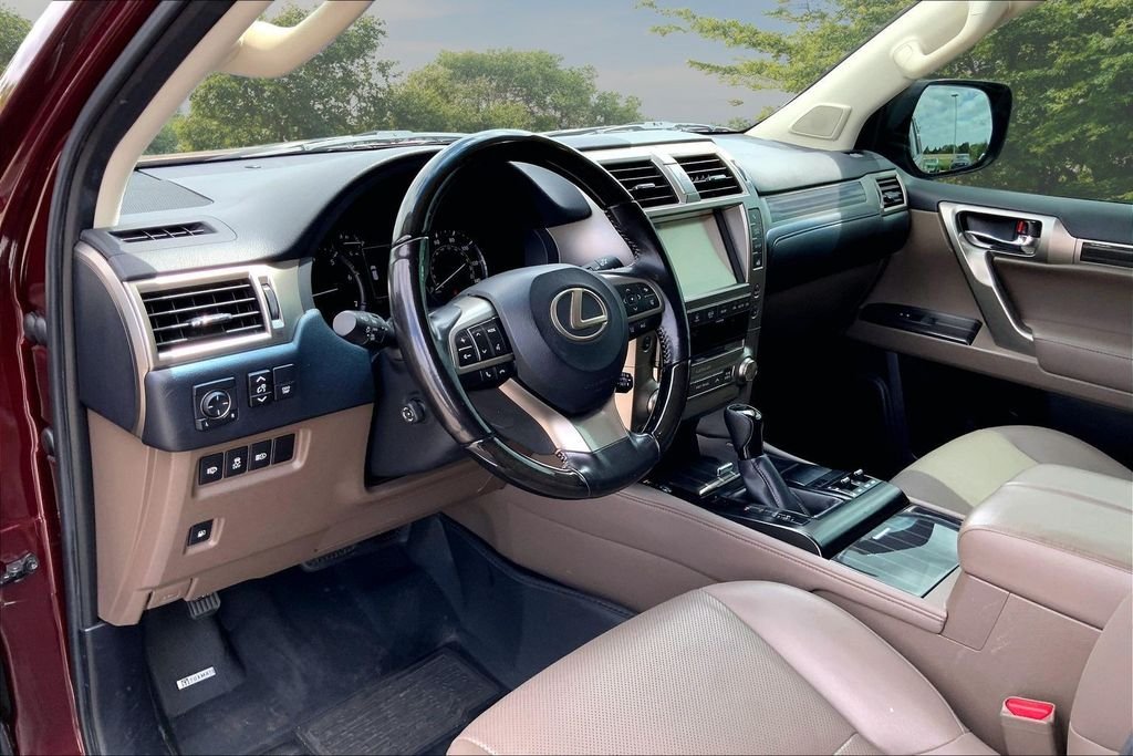 Used 2020 Red Lexus 460 image 16