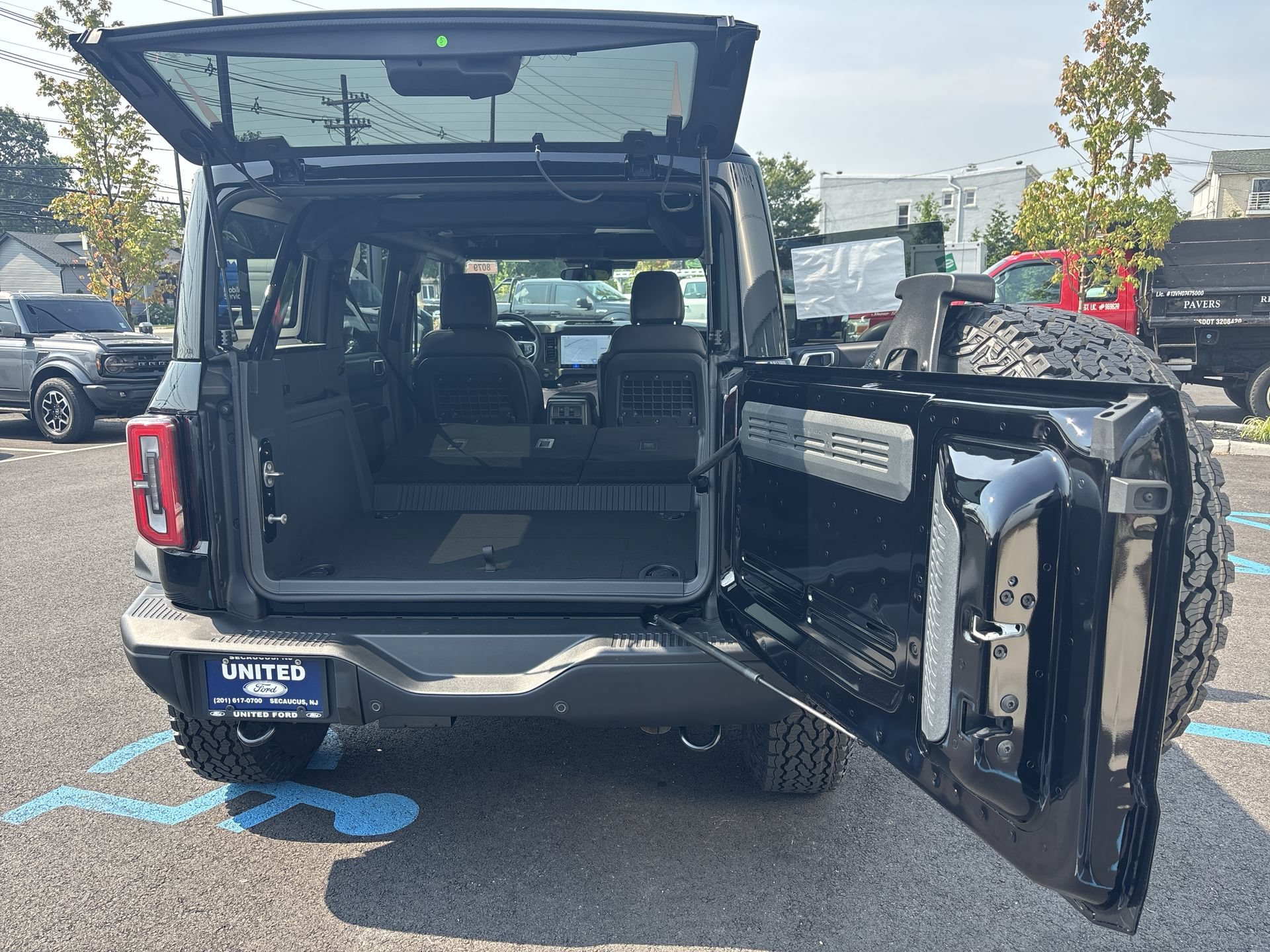 New 2026 Shadow Black Ford Badlands® image 28