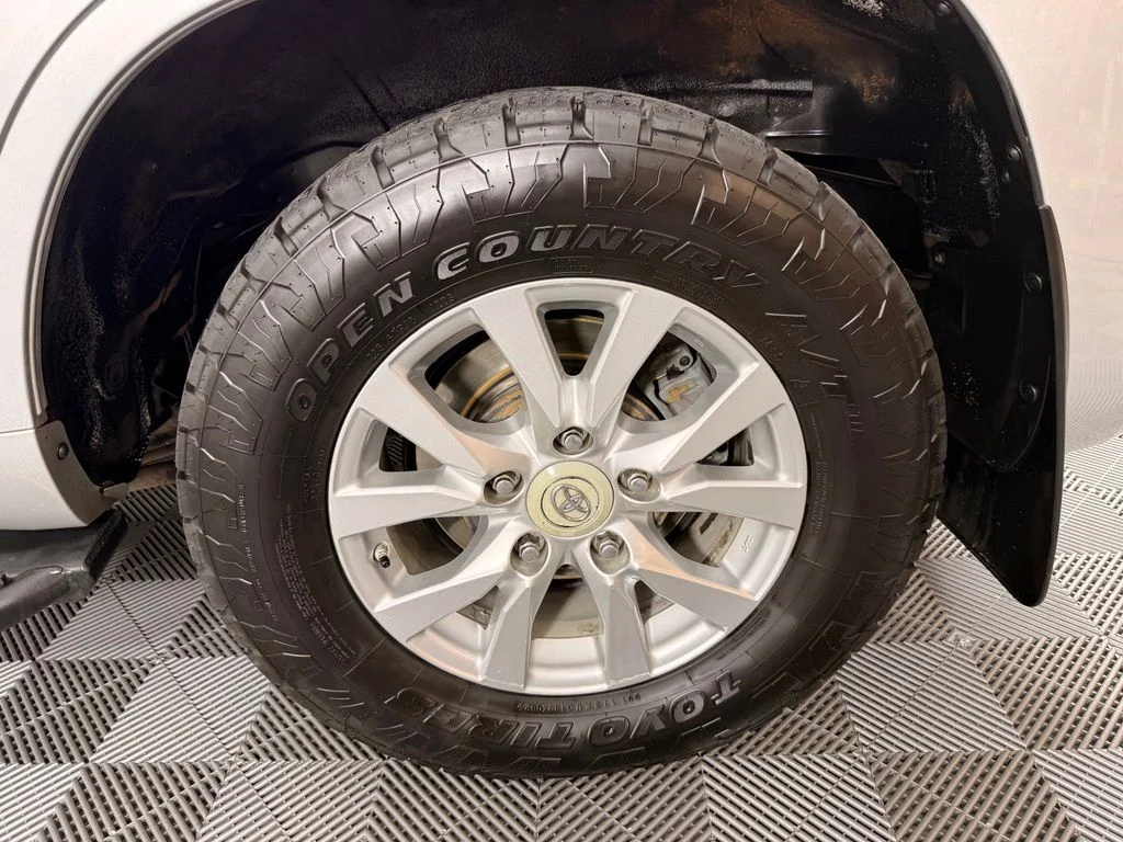 Used 2016 Silver Toyota Base image 15
