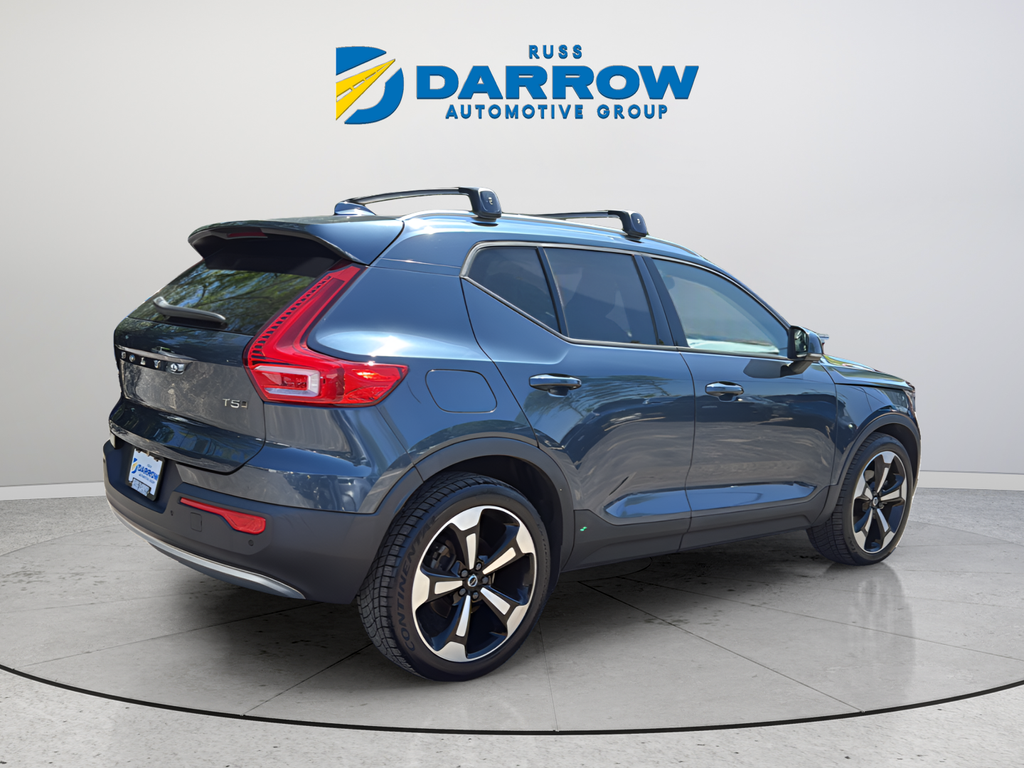 Used 2021 Blue Volvo Momentum image 17