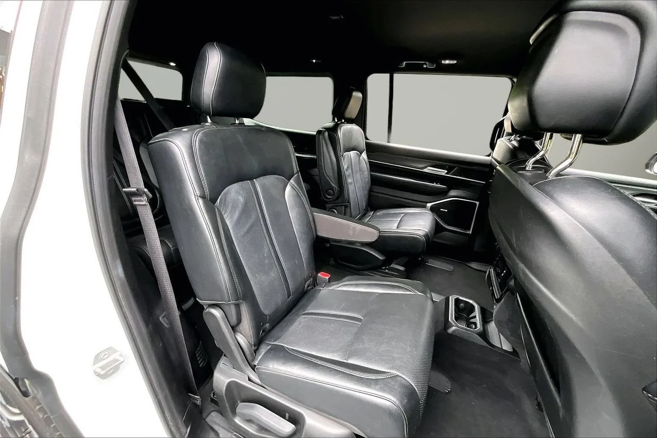 Certified Used 2024 White Jeep Series III image 23