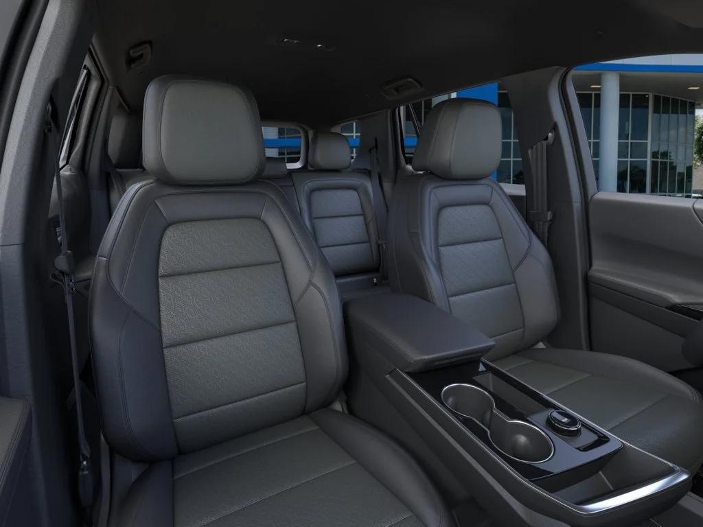 New 2027 Summit White Chevrolet LT image 16