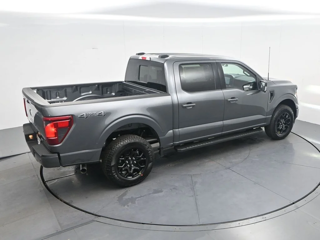 New 2026 Carbonized Gray Metallic Ford XLT image 27