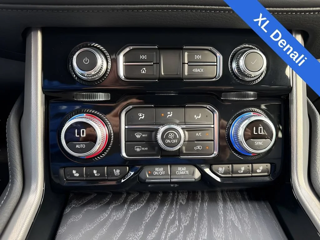 Used 2024 Onyx Black GMC Denali image 21