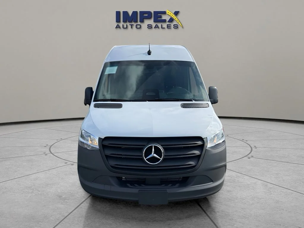 Used 2025 White Mercedes-Benz Cargo 170 WB image 8