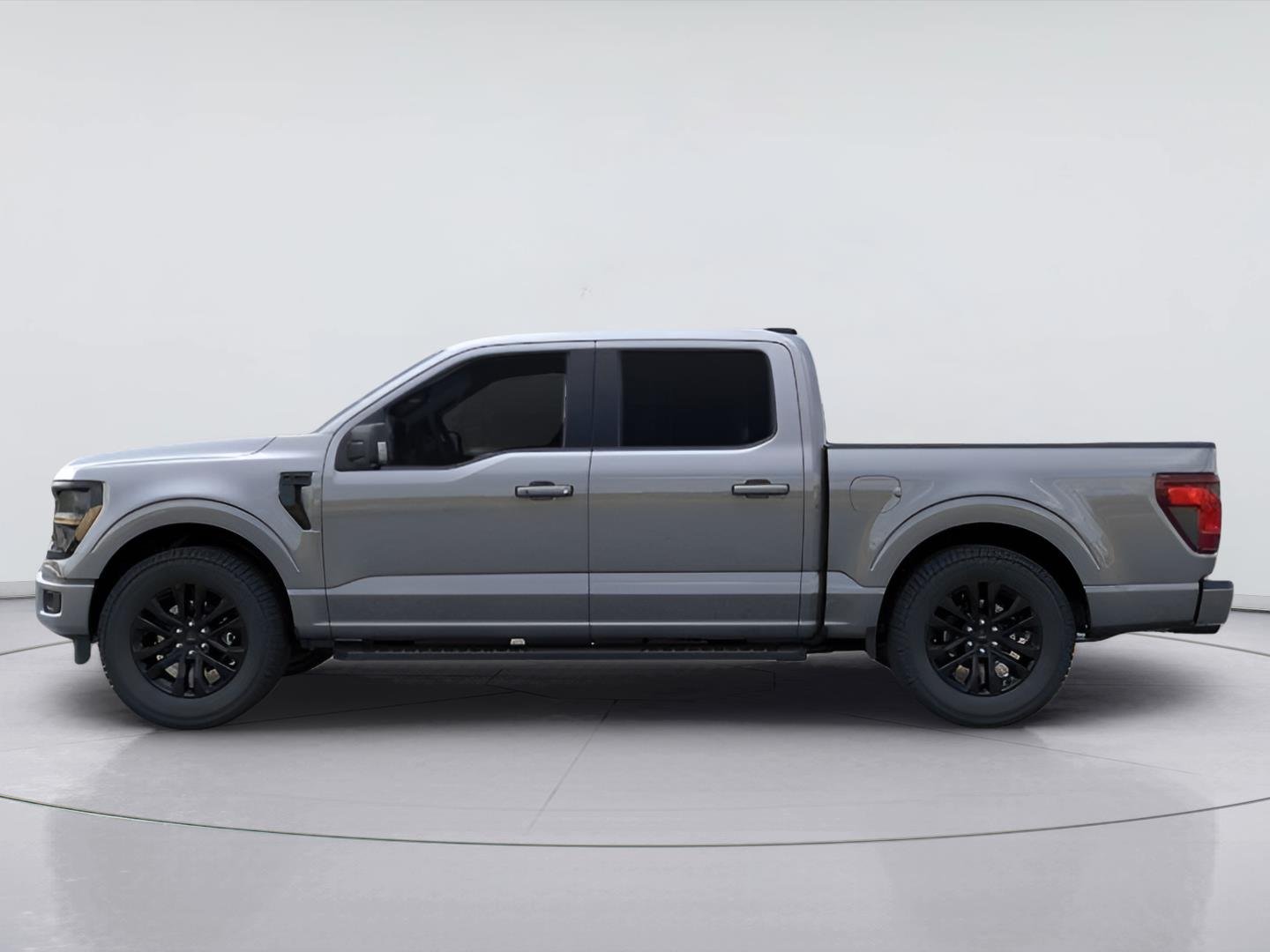 New 2026 Carbonized Gray Metallic FORD XLT image 3