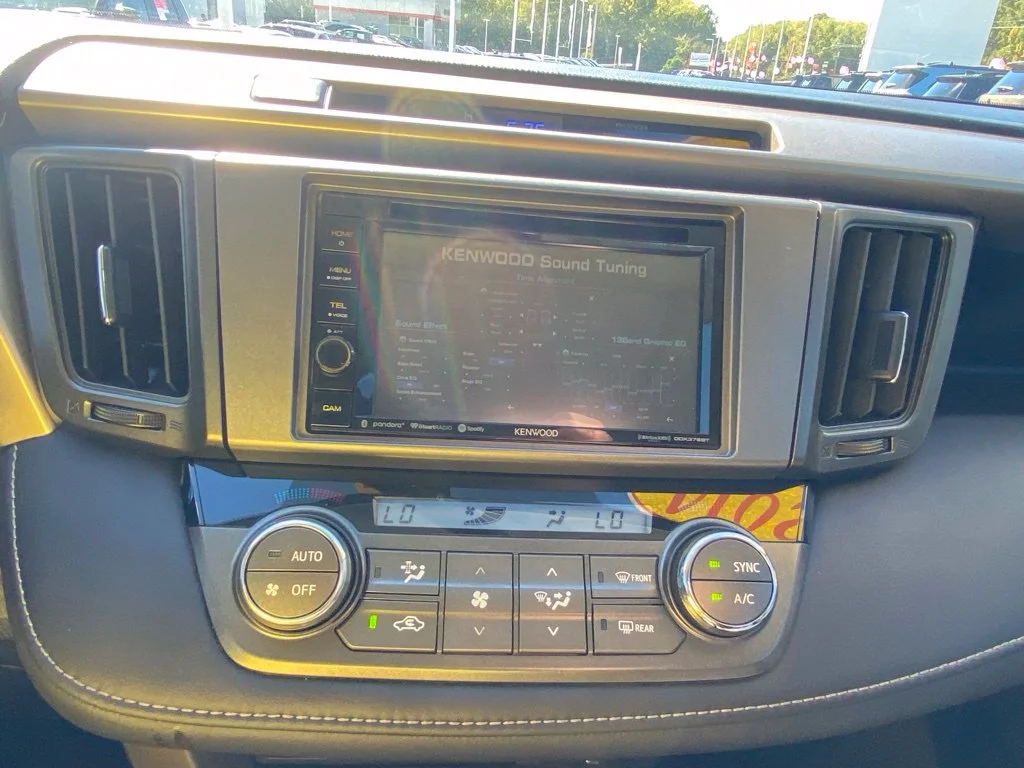 Used 2014 Gray Toyota XLE image 20
