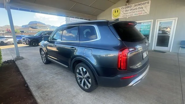 Used 2020 Gray Kia S image 3