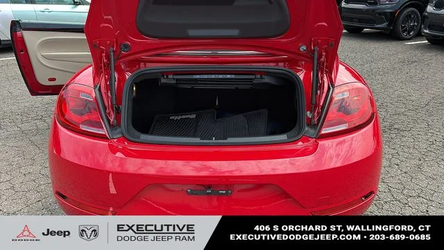 Used 2014 Red Volkswagen 2.0T R-Line image 19