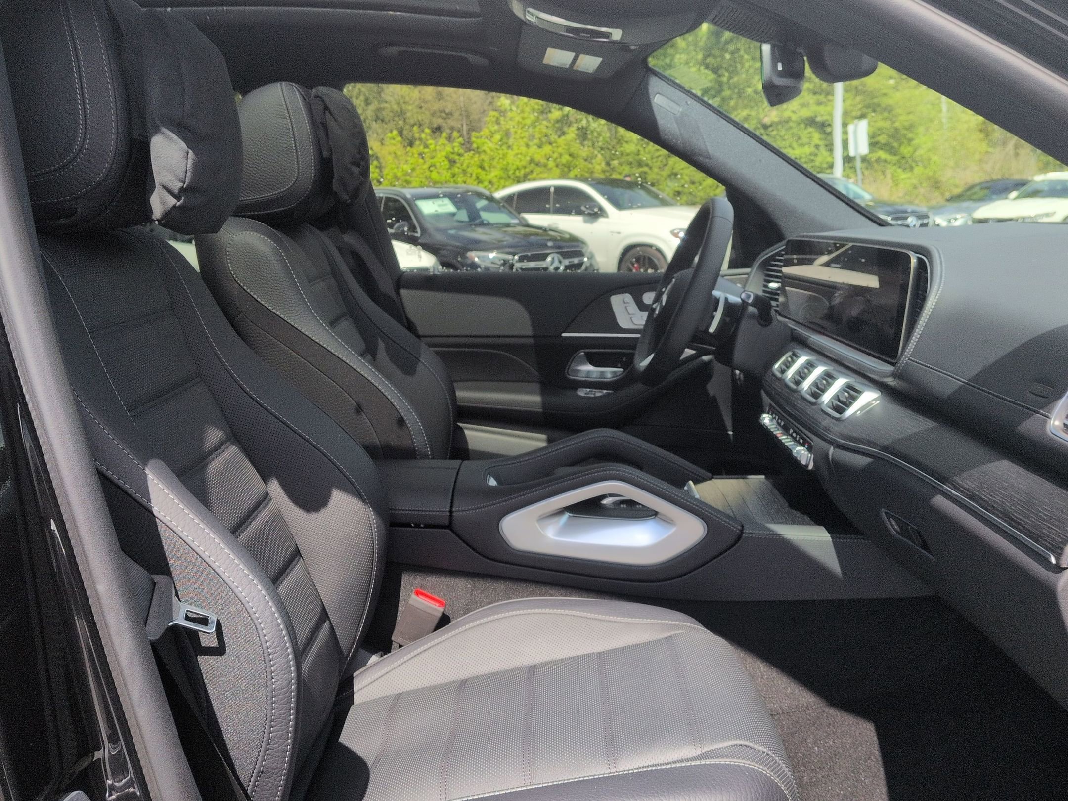 New 2026 Obsidian Black Metallic Mercedes-Benz GLS 580 image 61