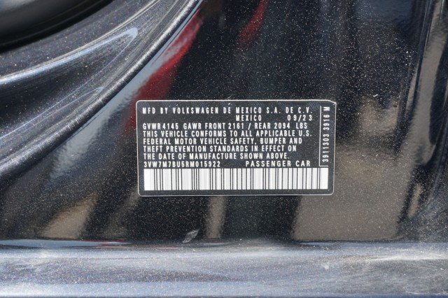 Used 2024  Volkswagen SE image 35