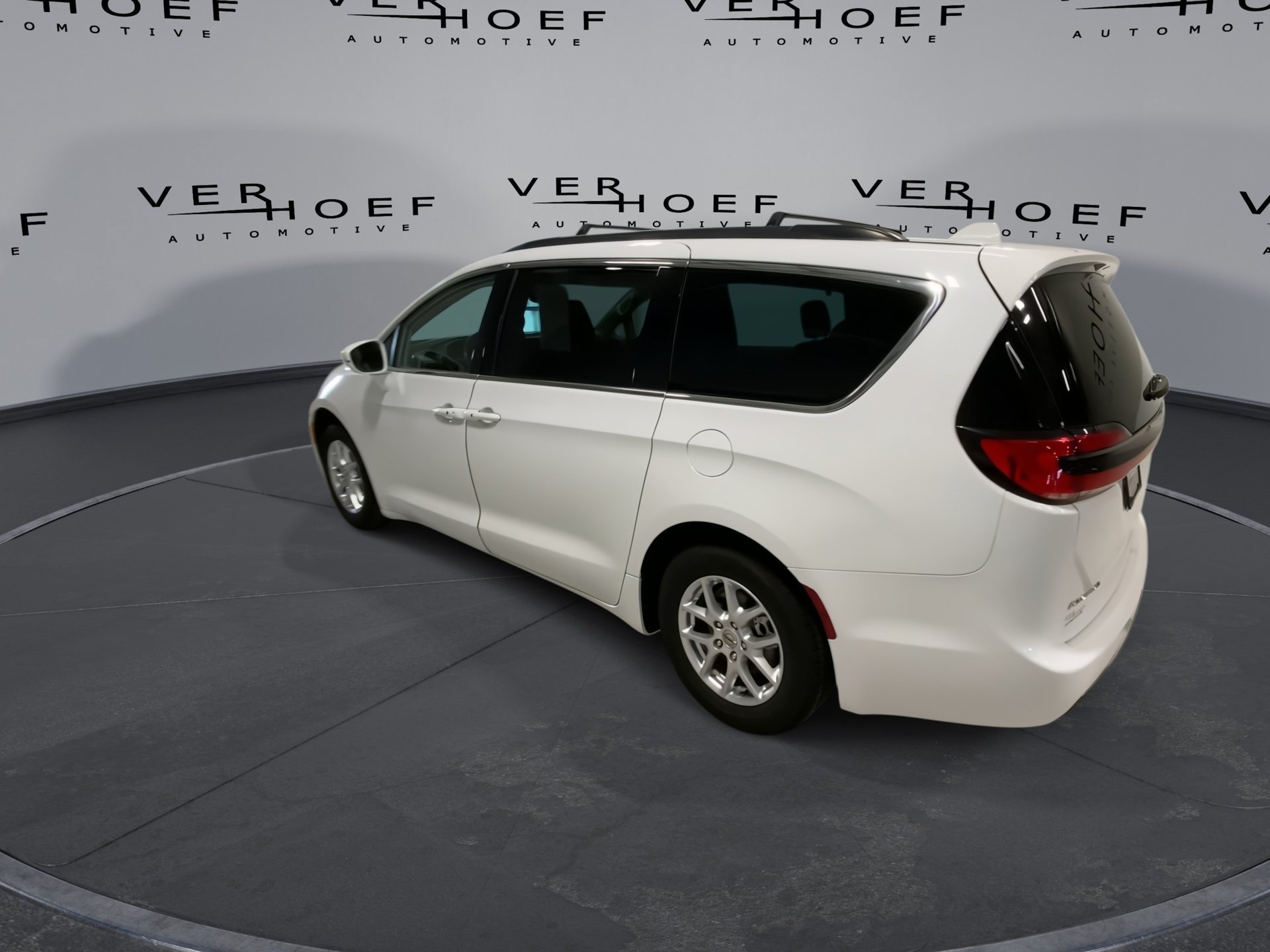 Used 2022 Bright White Clearcoat Chrysler Touring L image 6