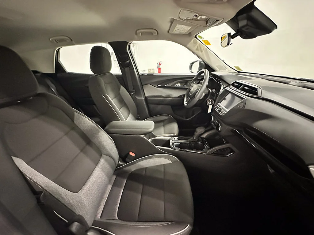 Used 2023 SUMMIT WHITE Chevrolet LS image 24