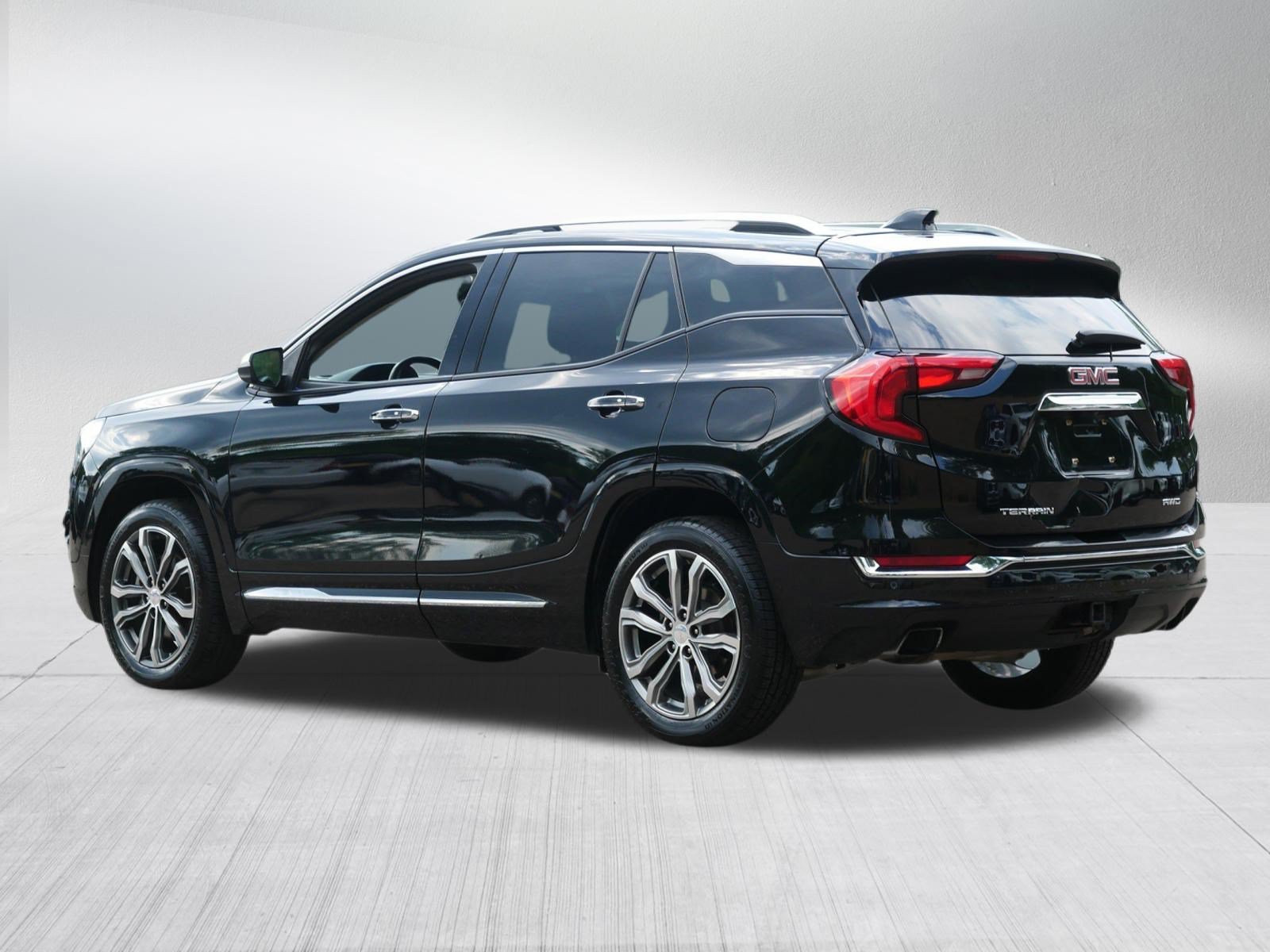 Used 2018 Ebony Twilight Metallic GMC Denali image 5