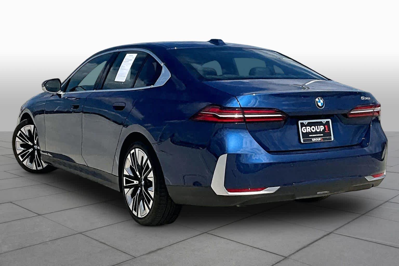Used 2027 Phytonic Blue Metallic BMW 530i image 11