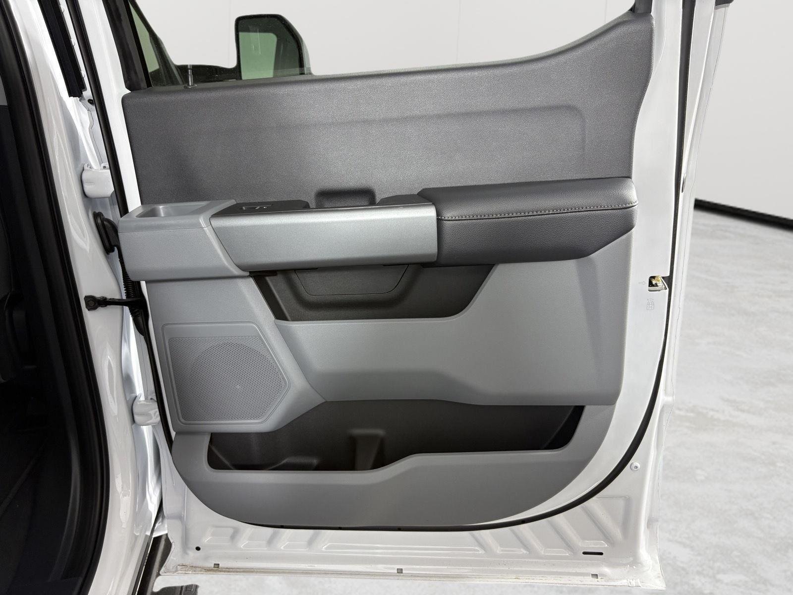 New 2026 Oxford White Ford XL image 20