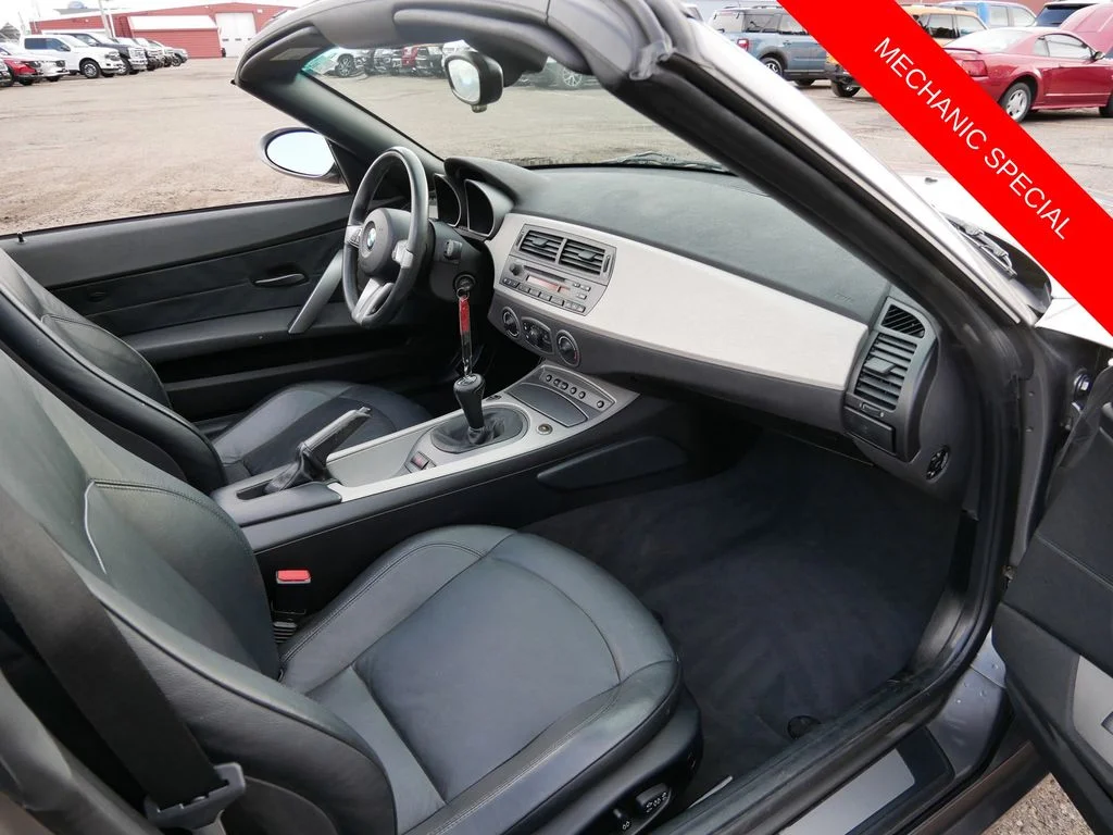 Used 2004  BMW 2.5i image 8