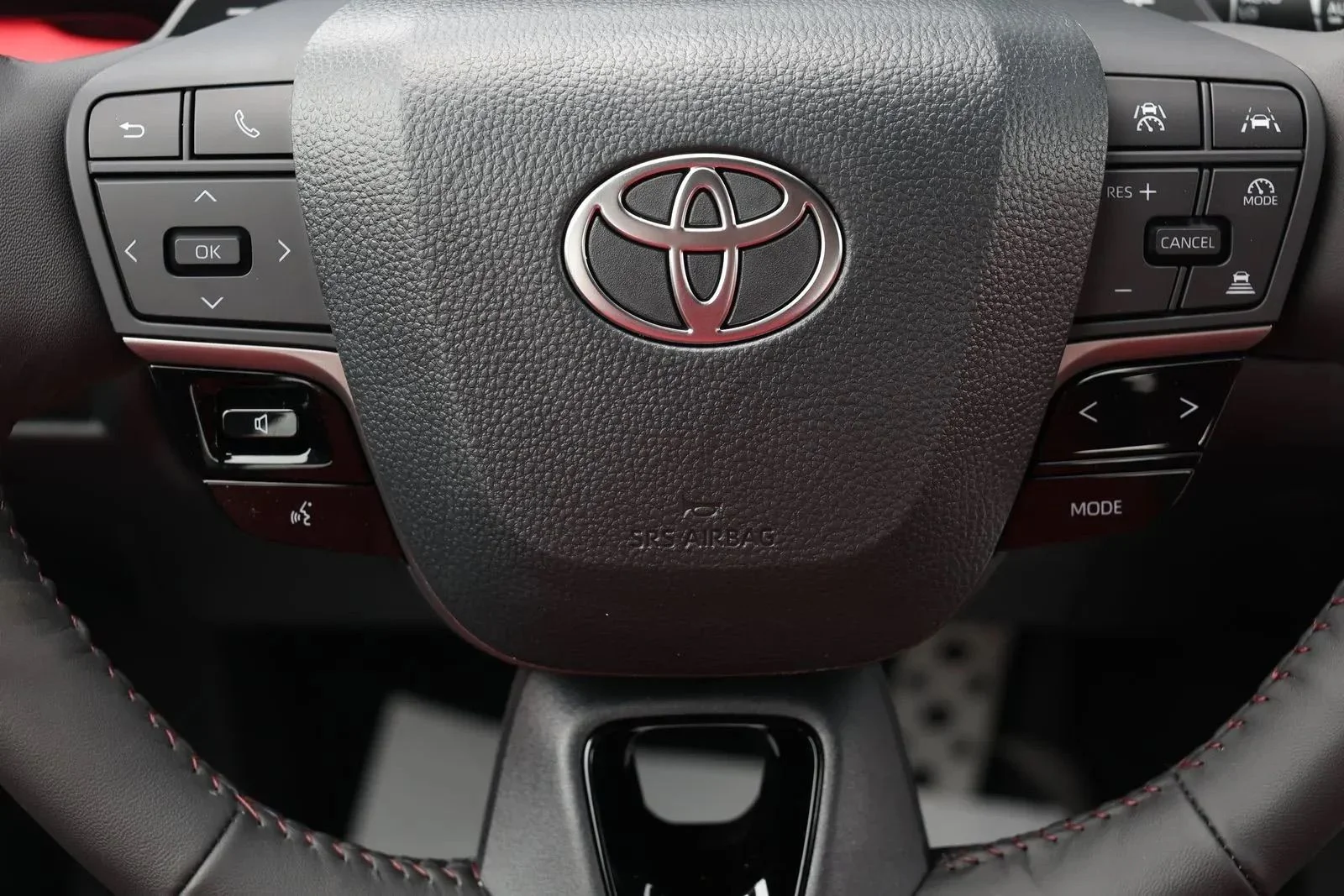 New 2026 Wind Chill Pearl Toyota XSE image 18