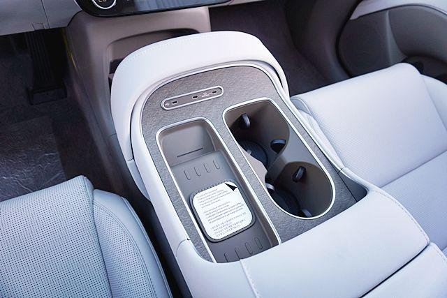 New 2026 White Hyundai SEL Premium FWD image 36