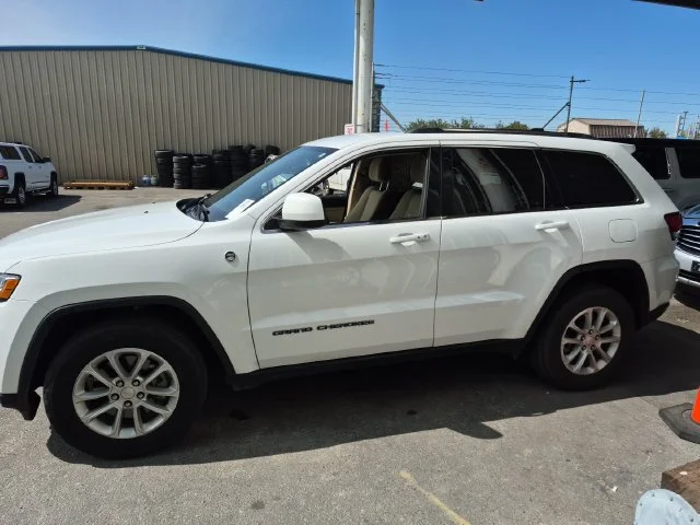 Used 2021 White Jeep Laredo E image 12