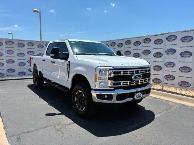 Used 2024 Oxford White Ford XLT image 2