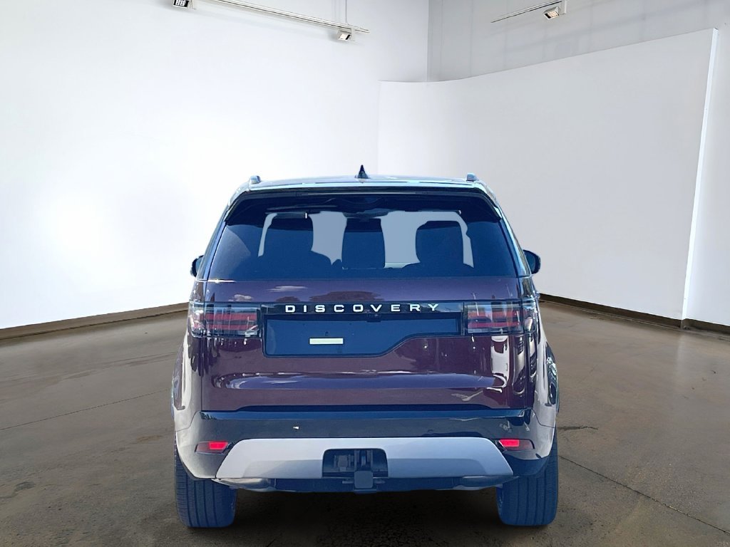 New 2026 Sedona Red Land Rover  image 5