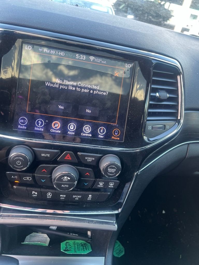 Used 2019 White Jeep Limited image 11