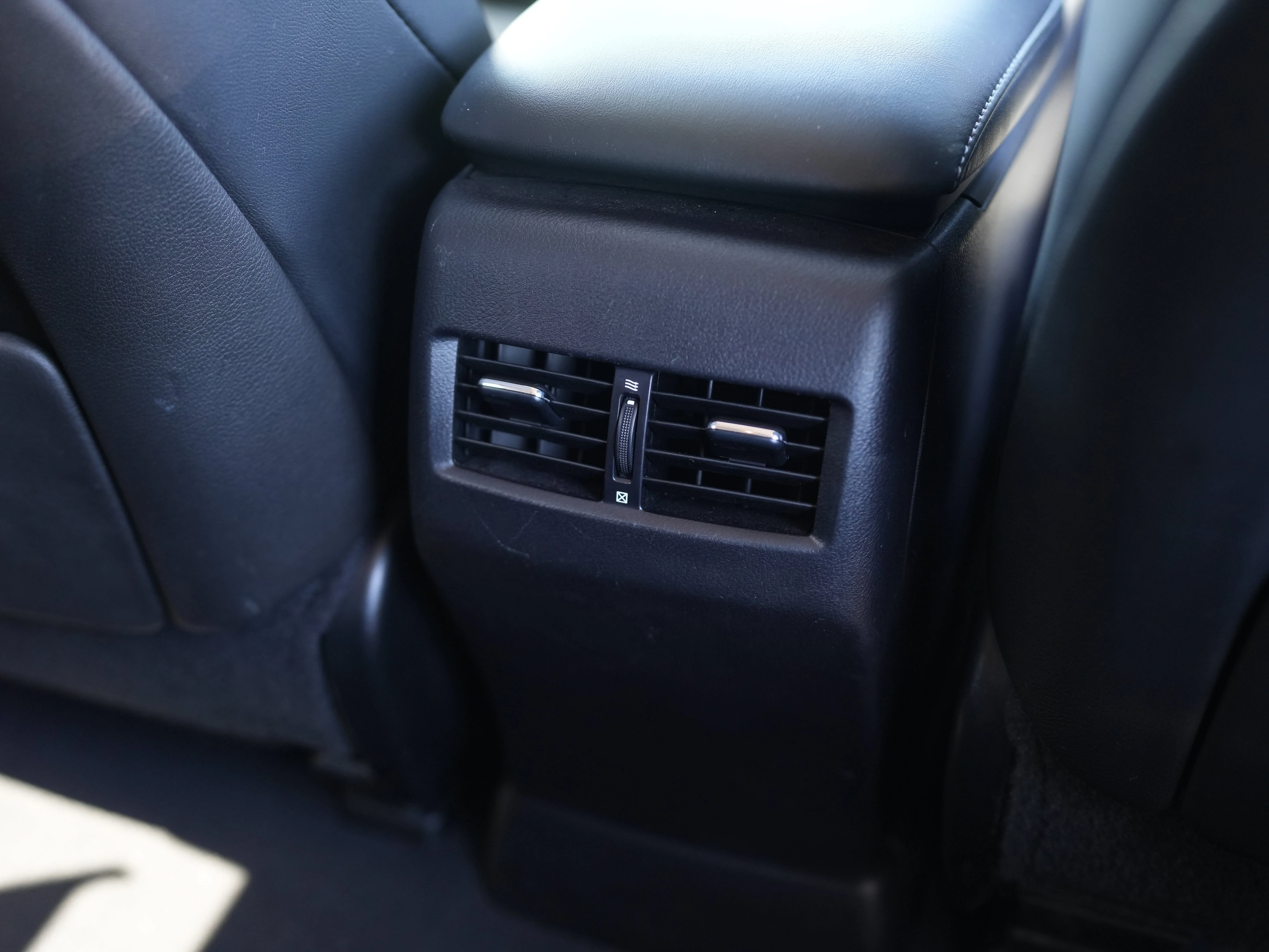 Used 2013 Black Lexus  image 29