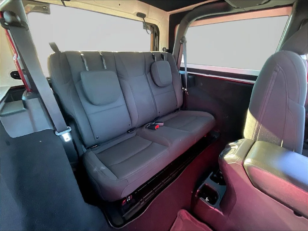 Used 2022 Snazzberry Pearlcoat Jeep Sport S image 24