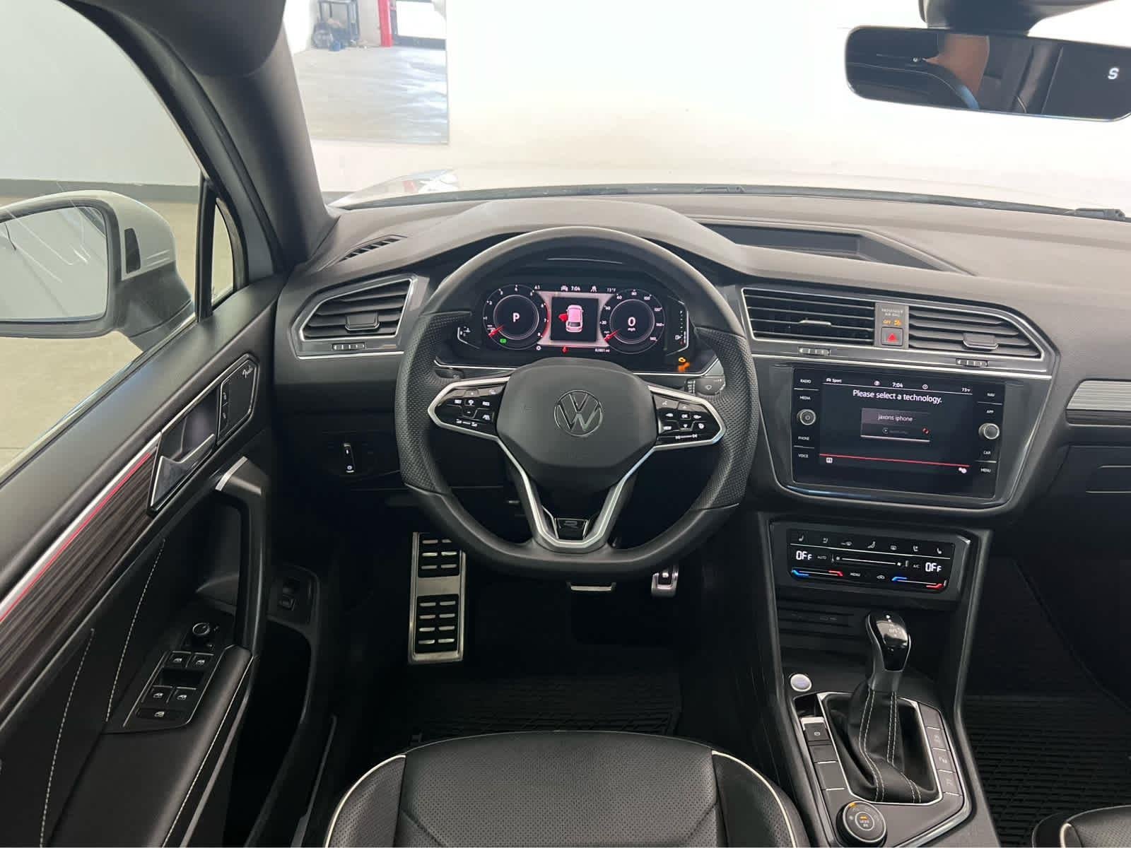 2022 Volkswagen Tiguan SEL R-LINE - Photo 28