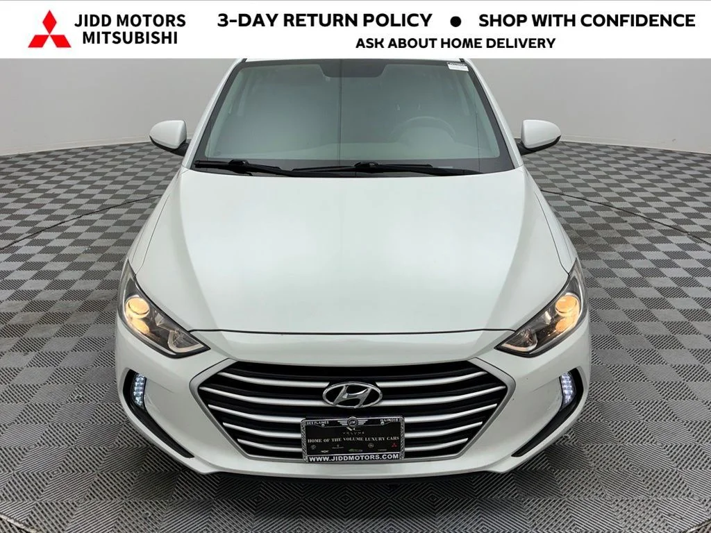 Used 2017 Quartz White Pearl Hyundai Value Edition image 2