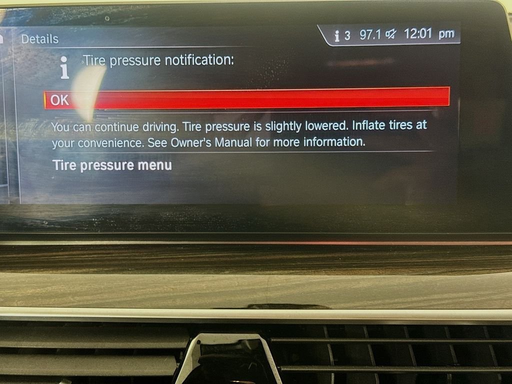 Used 2017 Carbon Black Metallic BMW 540i image 19