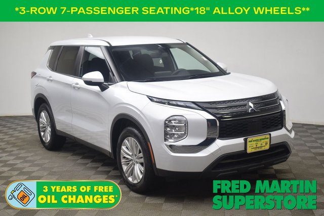 2024 Mitsubishi Outlander ES