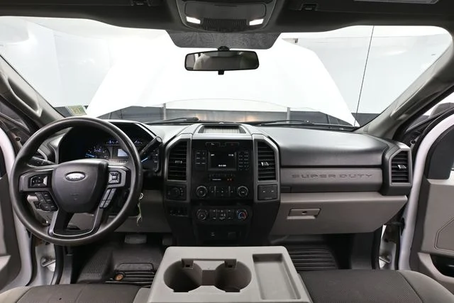 Used 2019 White Ford XL image 24